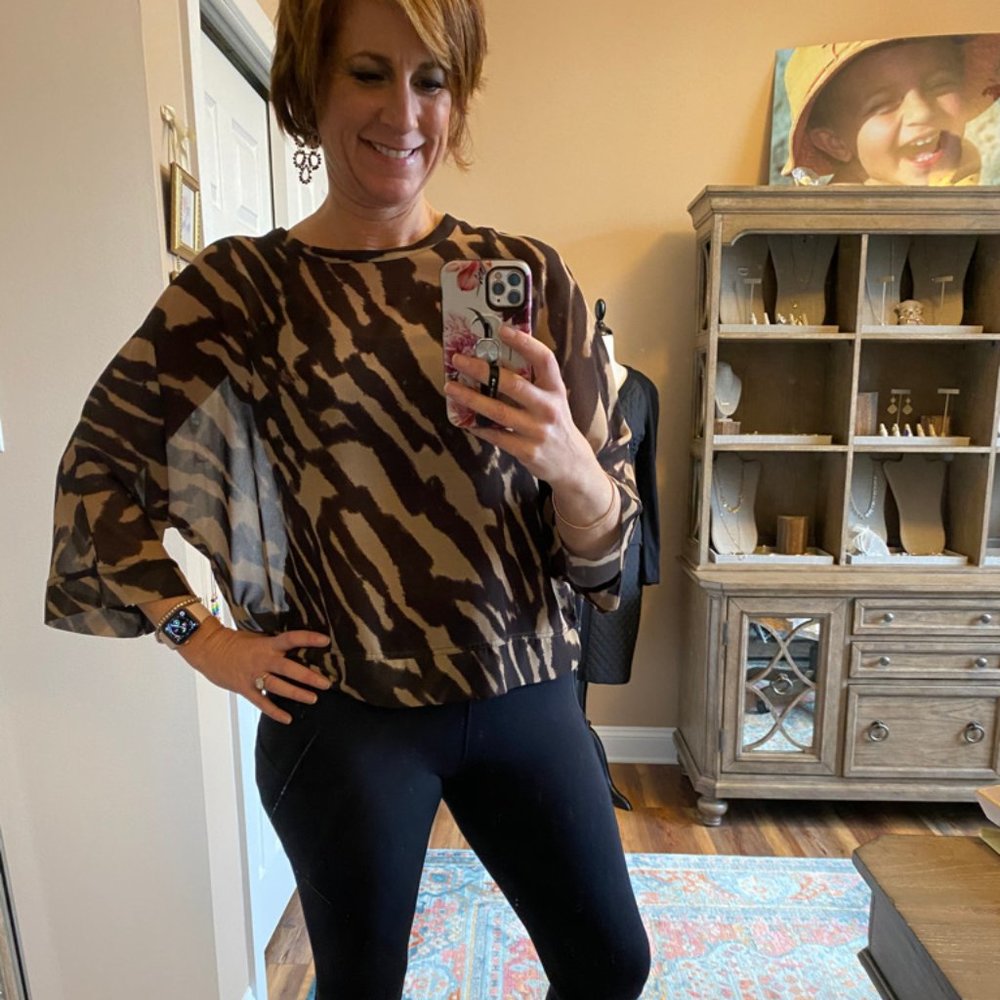 RUBY RIBBON Cropped Tiger Print Top